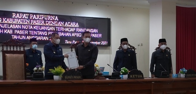 Bupati Fahmi Sampaikan Nota Keuangan, Belanja Perubahan 2021 Meningkat dari Murni 1,9 Triliun, Sebesar Rp 2,6 Triliun