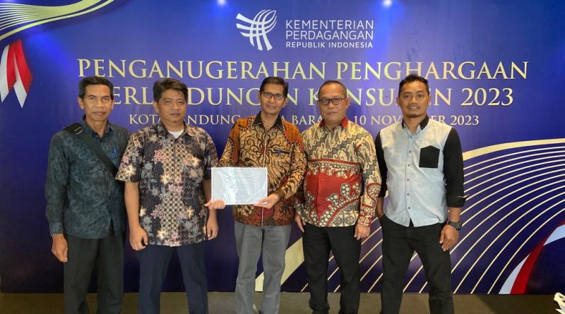 Tertibkan alat ukur di pasar Senaken, Pemda Paser dapat penghargaan dari Kemendag