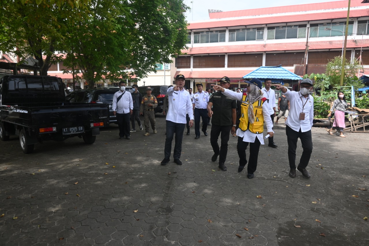 BUPATI FAHMI MENINJAU 10 TITIK PEMBANGUNAN DALAM KOTA TANA PASER