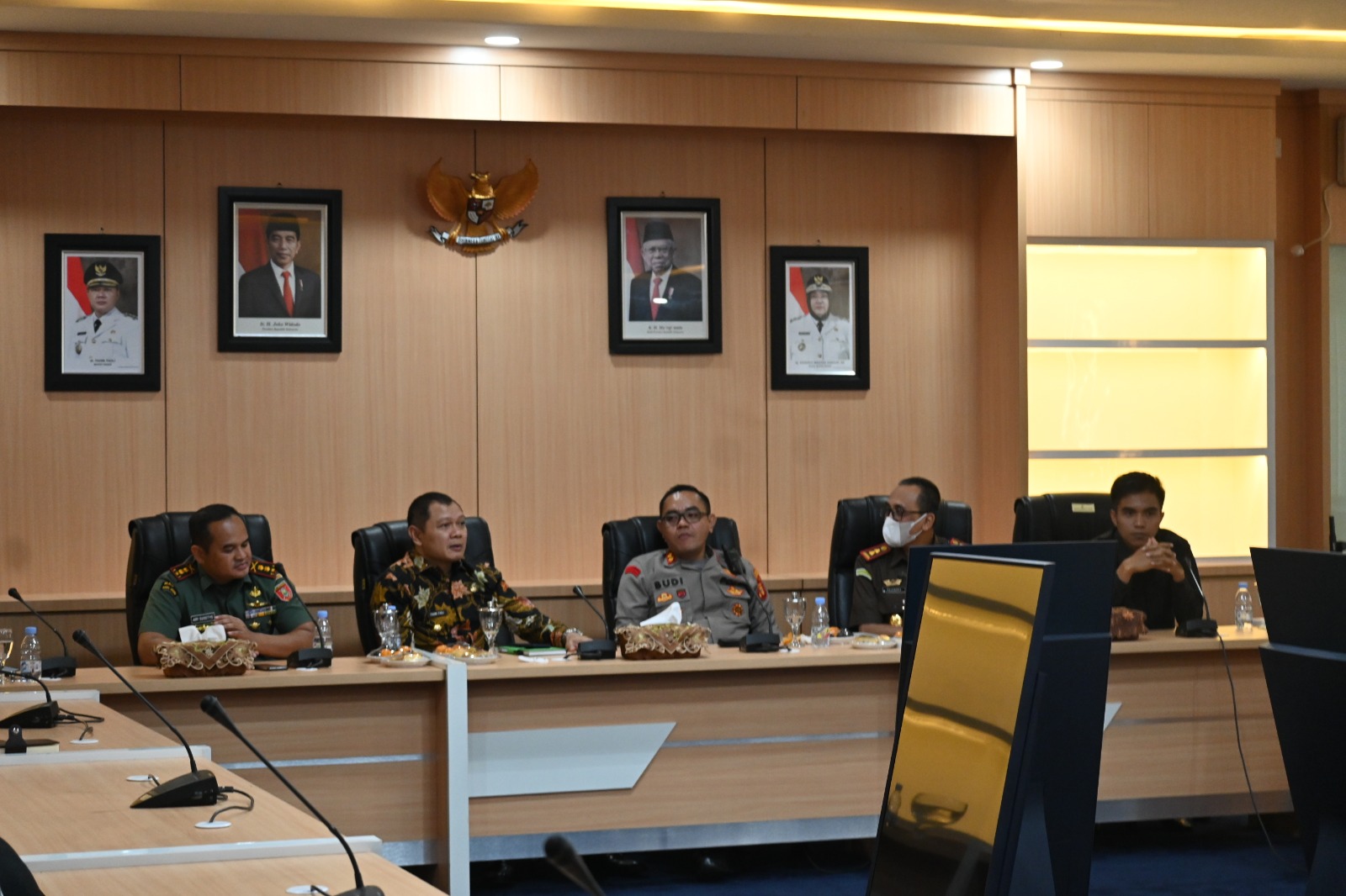 Bupati Fahmi Melakukan Rapat Persiapan Pelantikan Kepala Desa Terpilih Bersama Forkopimda