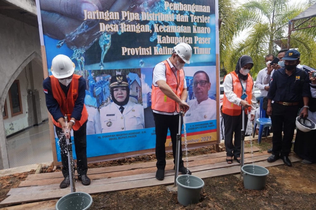 Bupati Paser Resmikan Pembangunan Jaringan Pipa Distribusi dan Tersier di Desa Rangan